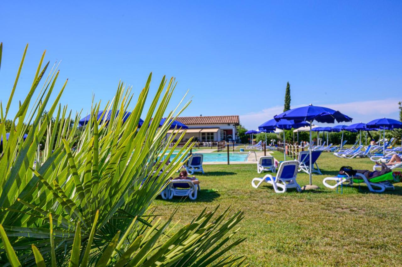Aparthotel Residenza Principina Principina Terra Exterior foto