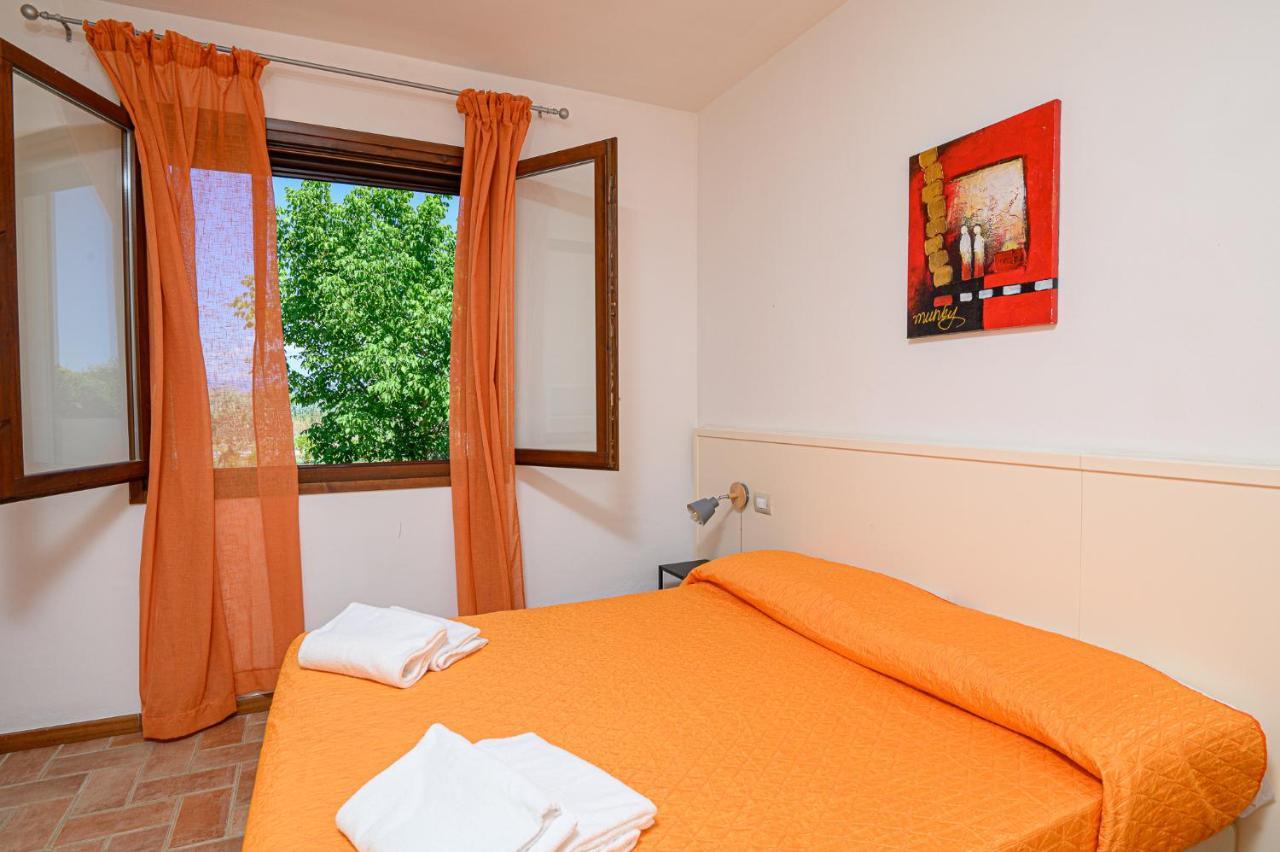 Aparthotel Residenza Principina Principina Terra Exterior foto