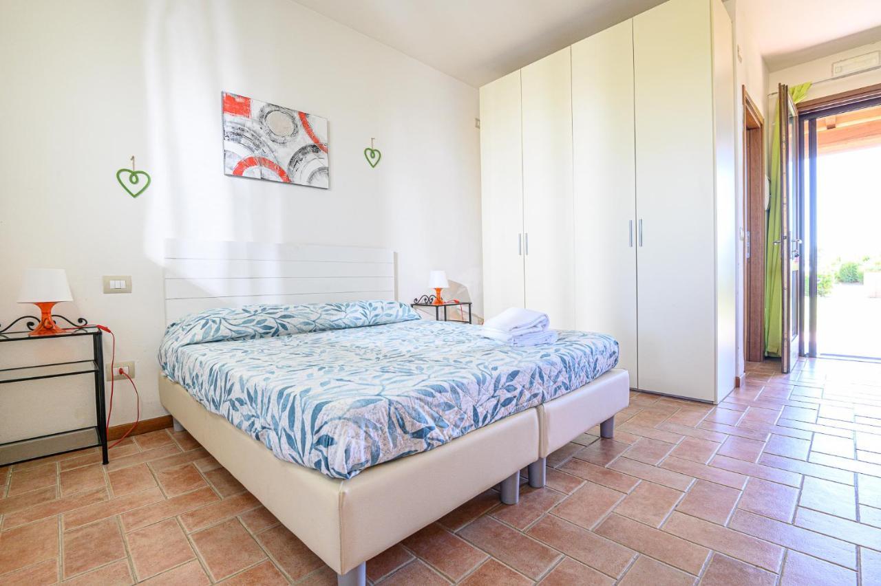 Aparthotel Residenza Principina Principina Terra Exterior foto