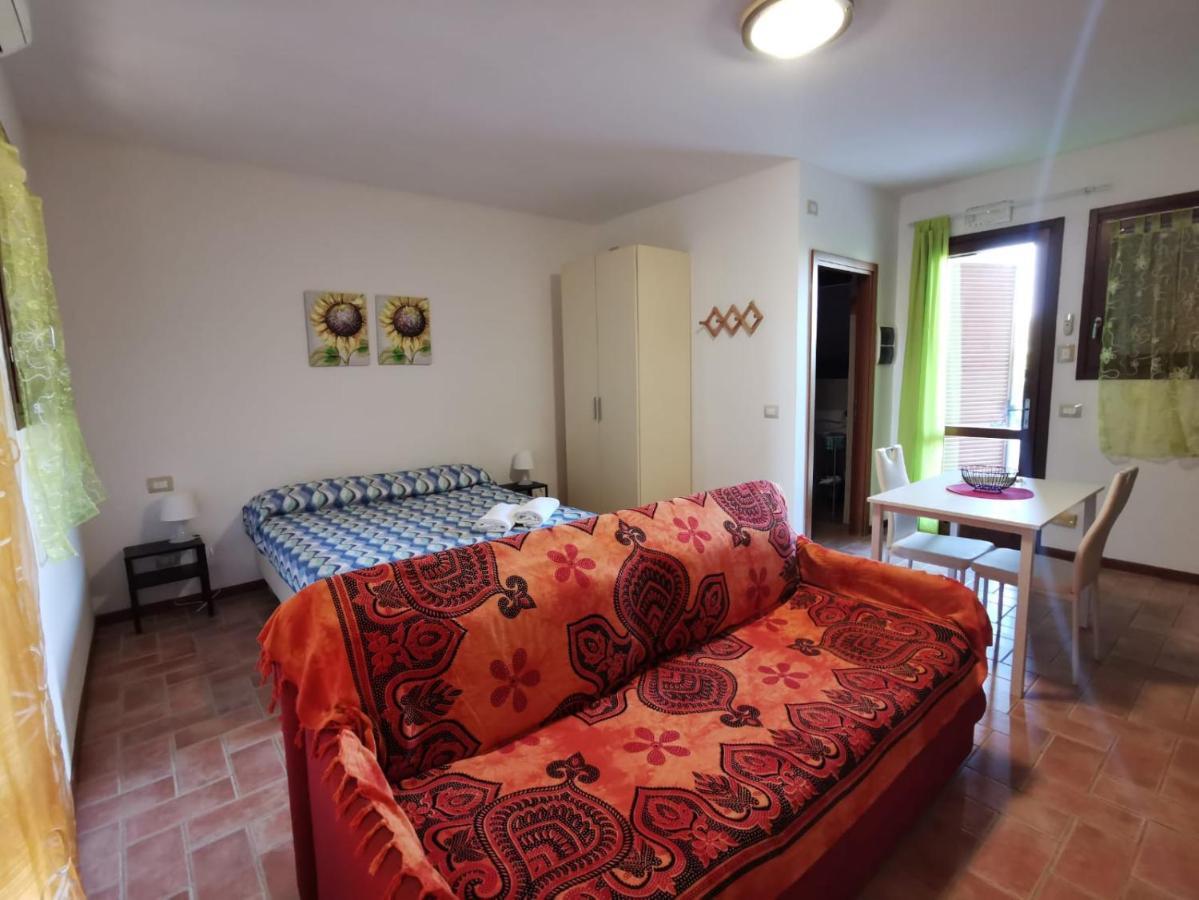 Aparthotel Residenza Principina Principina Terra Exterior foto