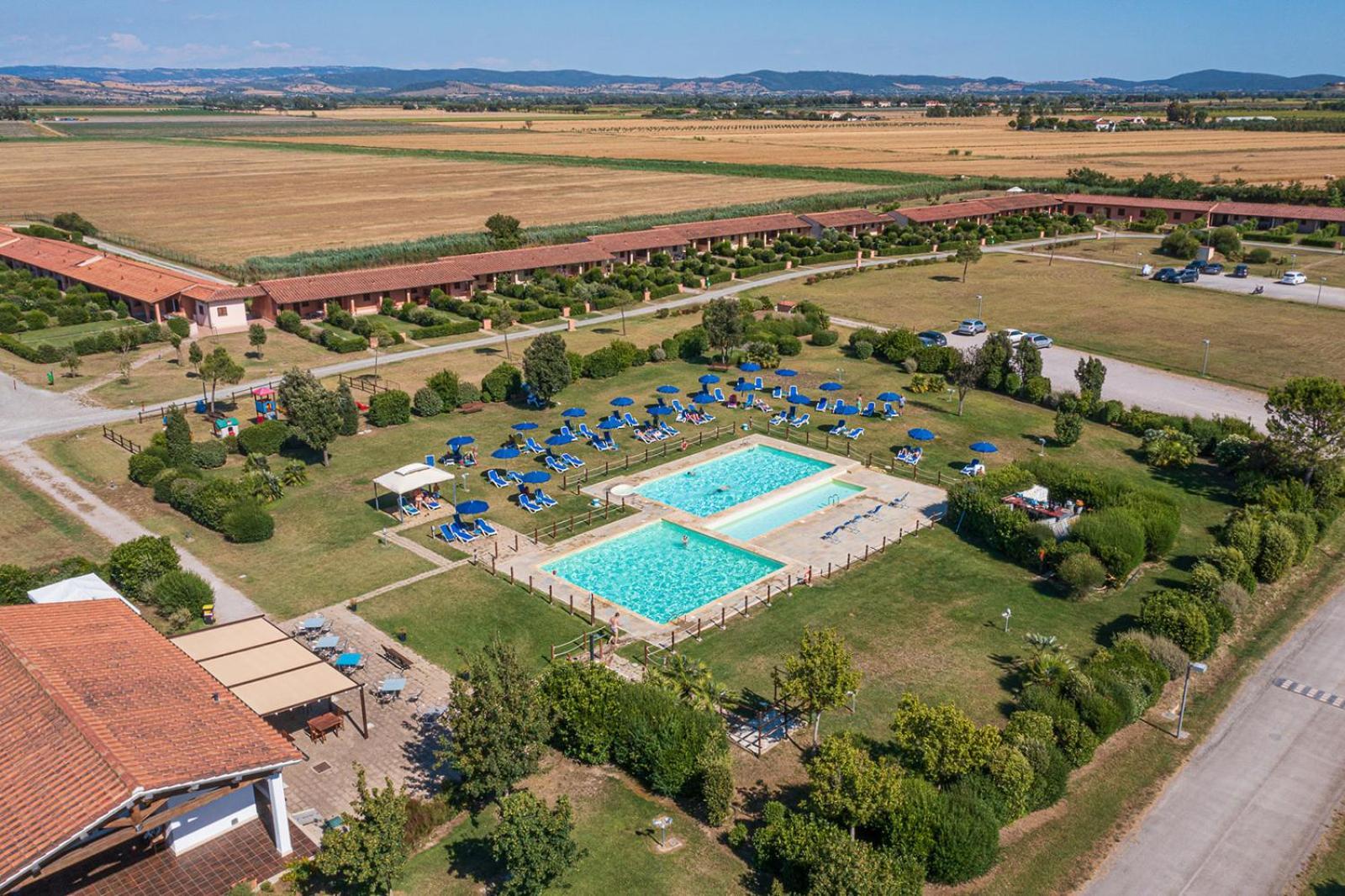 Aparthotel Residenza Principina Principina Terra Exterior foto