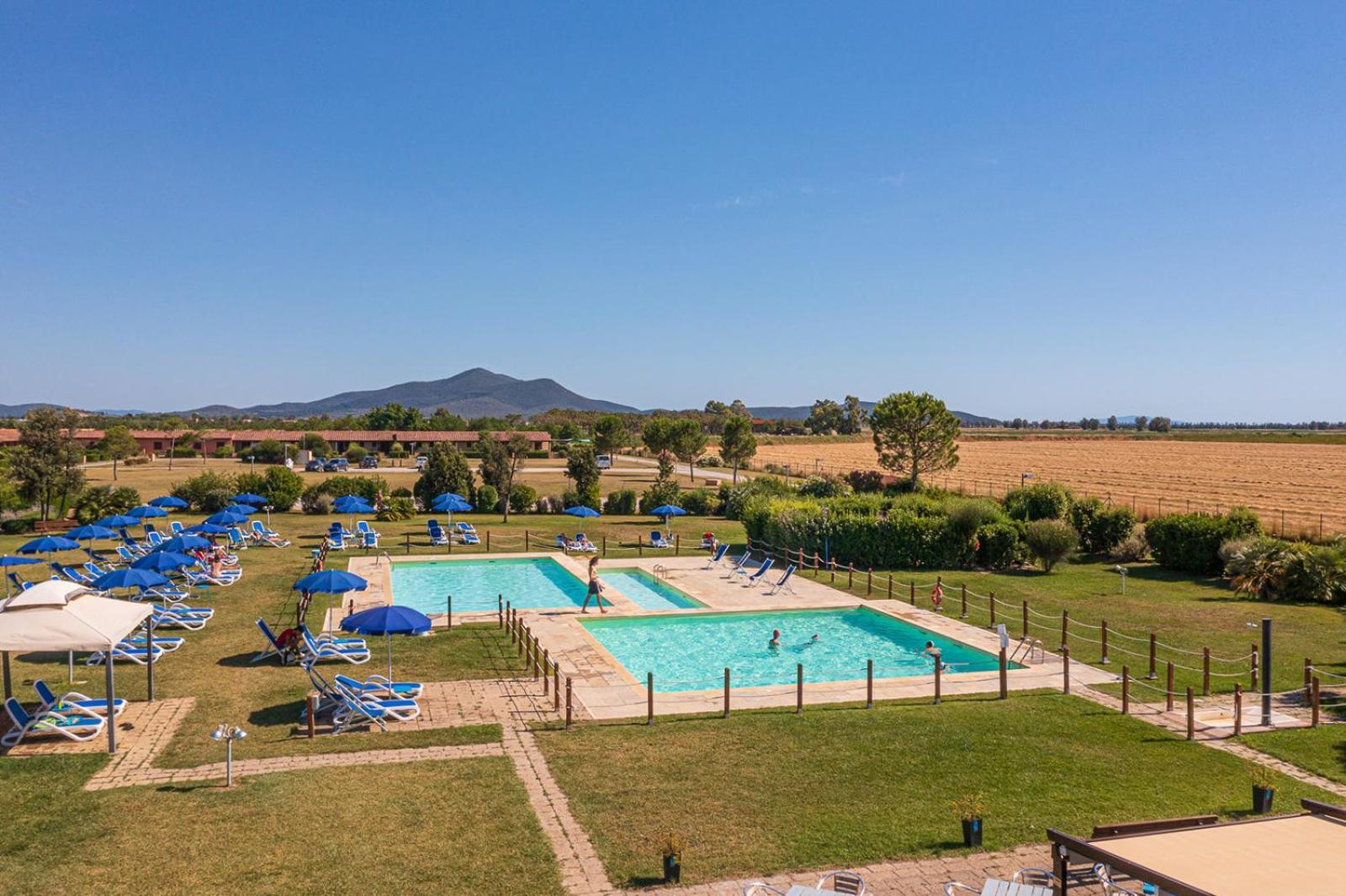 Aparthotel Residenza Principina Principina Terra Exterior foto