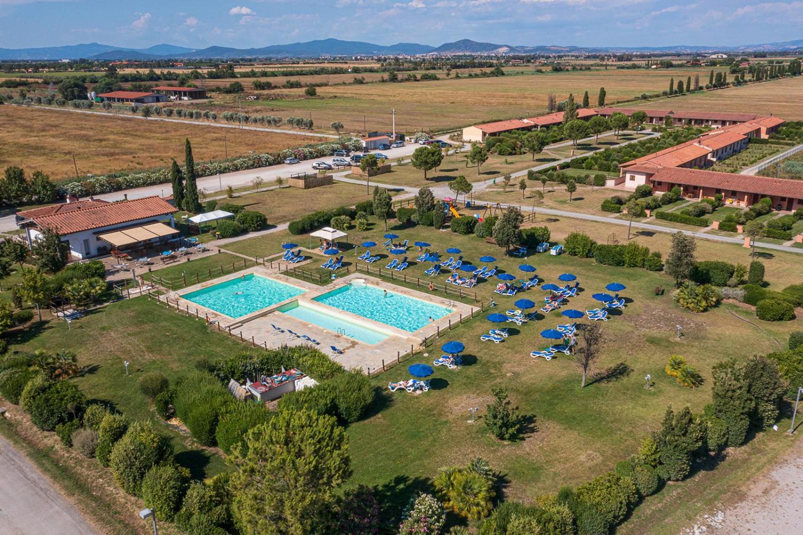 Aparthotel Residenza Principina Principina Terra Exterior foto
