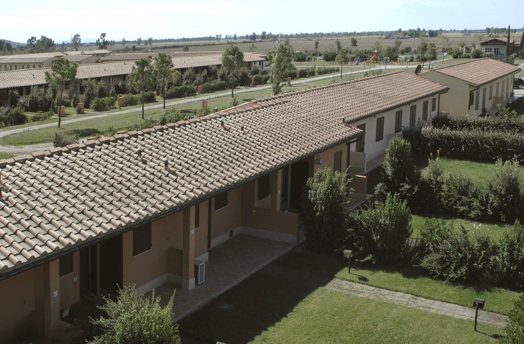 Aparthotel Residenza Principina Principina Terra Exterior foto